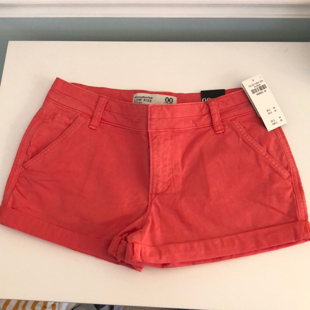 Salmon Abercrombie and Fitch low rise short/ 00